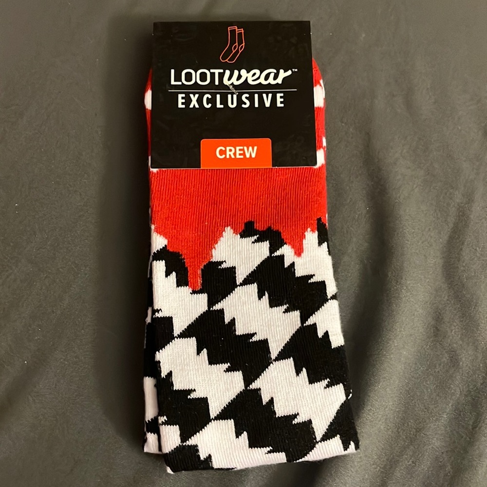 Loot crate Dracula socks size 6-12 never worn